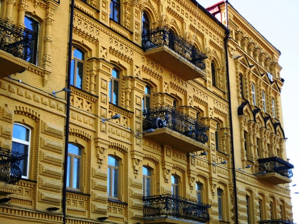renovierte-Hausfassade-Kiev